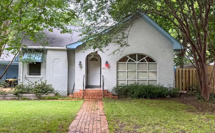502 Shelby Street, 69067