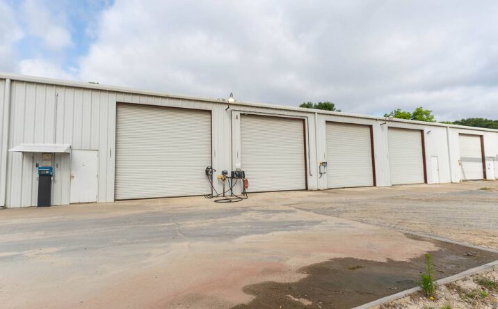 Pictures of Office property located at 565 Thomas St, Camilla, GA 31730 for sales - image #1
