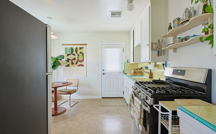 Pictures of Multifamily property located at 3828-38 Udall Street, San Diego, CA 92107 for sales - image #1