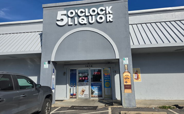 Pictures of Retail property located at 1414 Highmarket Street, Georgetown, SC 29440 for sales - image #1