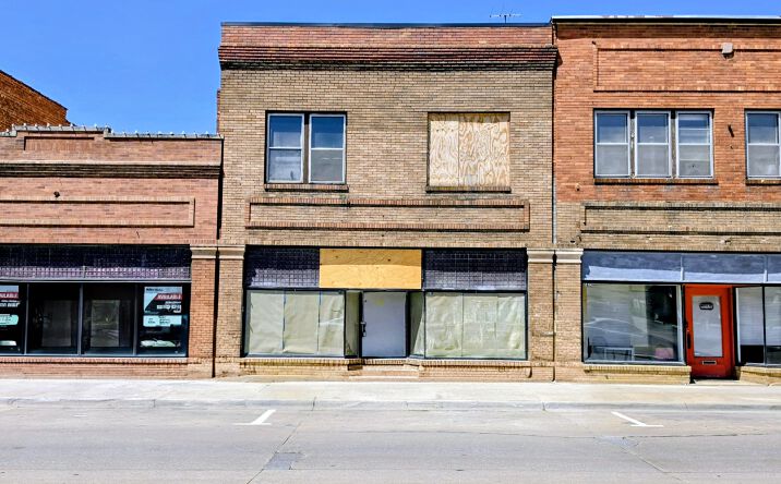 Pictures of Retail, Mixed Use property located at 5914 Maple Street, Omaha, NE 68104 for sales - image #1