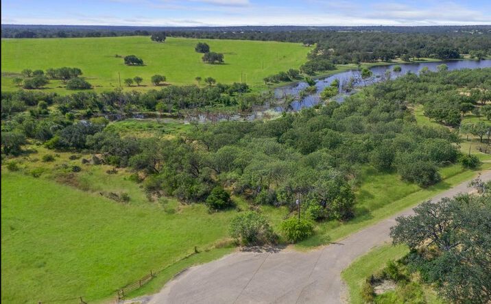 Pictures of Land property located at 200 Lolita Drive, Lytle, TX 78052 for sales - image #1