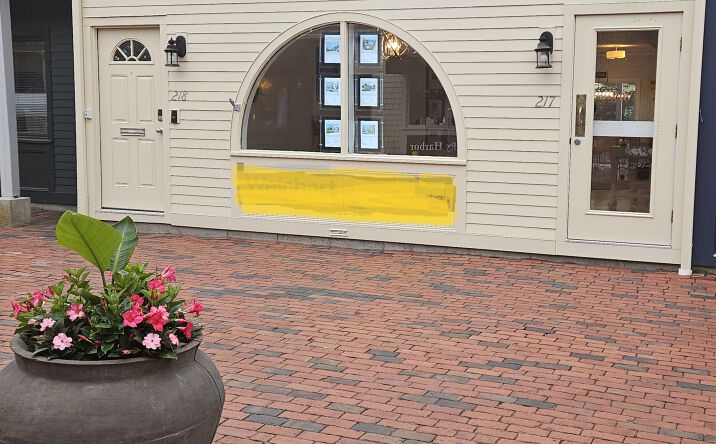 Pictures of Retail, Office property located at 217 Goddard Row, Newport, RI 02840 for sales - image #1