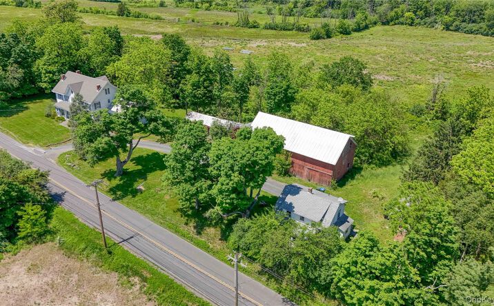 Pictures of Multifamily property located at 206 Greycourt Road, Chester, NY 10918 for sales - image #1