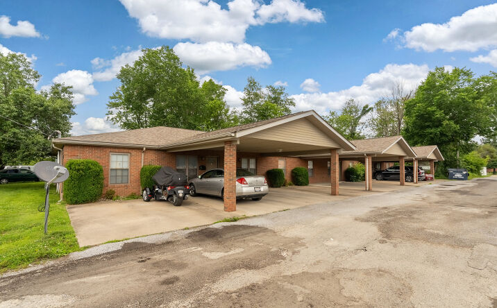 Pictures of Multifamily property located at 1201 N Mclaren Street, Marion, IL 62959 for sales - image #1