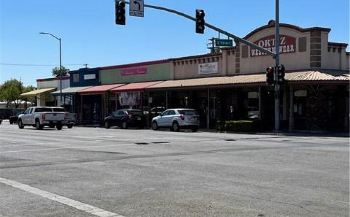 Pictures of Retail property located at 107 E Yosemite, Mdra, CA 93638 for sales - image #1