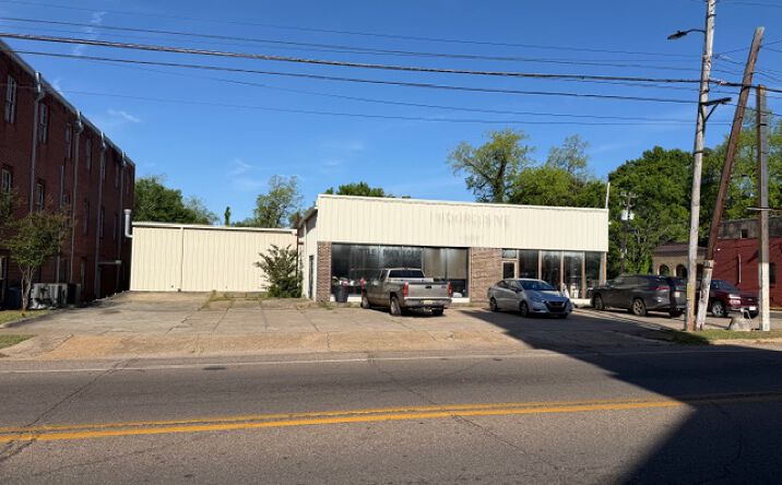 Pictures of Retail property located at 501 Washington Street, Marion, AL 36736 for sales - image #1