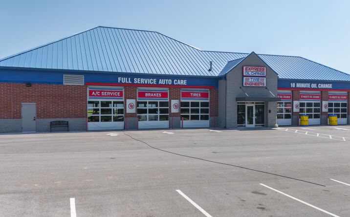 Pictures of Retail property located at 7841 North Oak Trafficway, KCMO, MO 64118 for sales - image #1