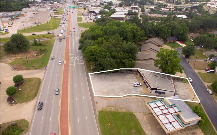 Pictures of Retail property located at 2416 E SOUTHEAST LOOP 323, TYLER, TX 75701-7342 for sales - image #1