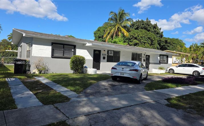 Pictures of Multifamily property located at 525 NE 132nd Ter, North Miami, FL 33161 for sales - image #1