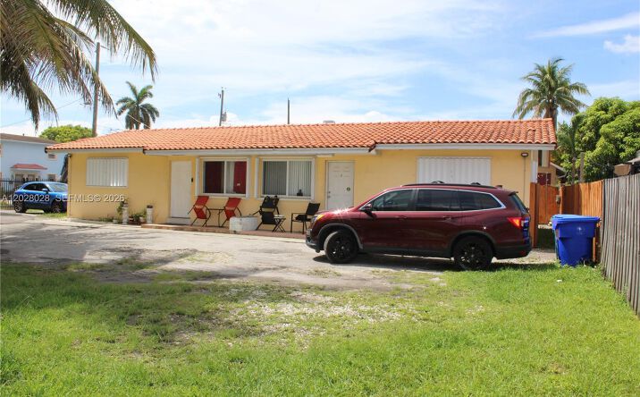 Pictures of Multifamily property located at 1022 NW 22nd Pl, Miami, FL 33125 for sales - image #1