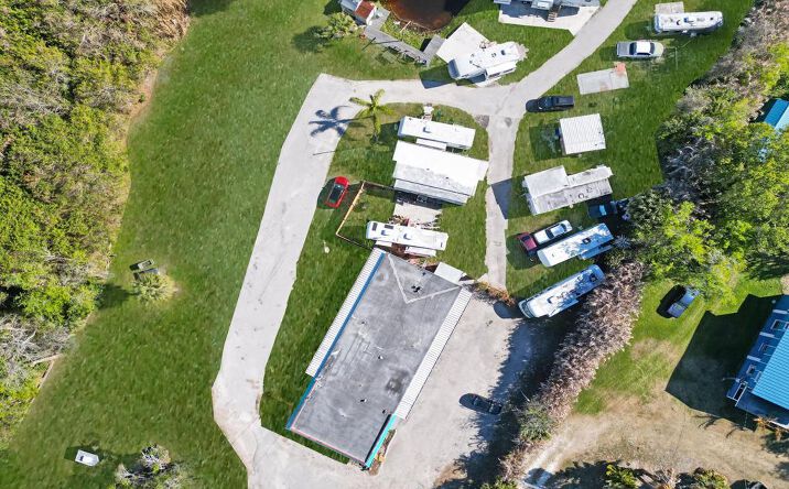 Pictures of Multifamily, Hospitality, Mobile Home Park property located at 1421 NE US Highway 441 # 10, Okeechobee, FL 34974 for sales - image #1