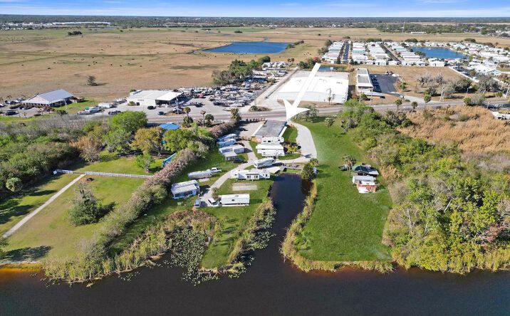Pictures of Multifamily property located at 1422 US Highway 441, Okeechobee, FL 34974 for sales - image #1