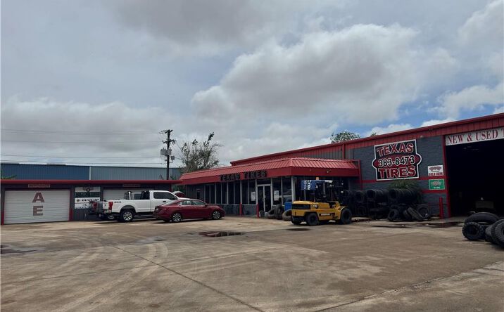 Pictures of Retail, Industrial property located at 6021 N EXPWY 281, Edinburg, TX 78542 for sales - image #1