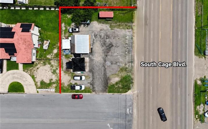 Pictures of Retail property located at 100 E Puebla Drive, Pharr, TX 78577 for sales - image #1