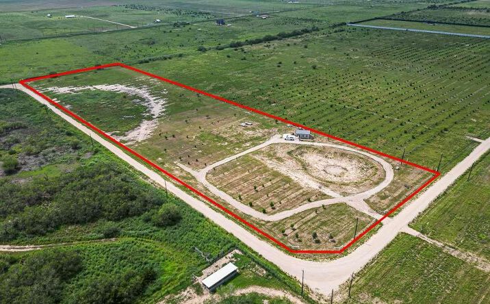 Pictures of Land property located at n/a Harding Avenue, Edinburg, TX 78539 for sales - image #1
