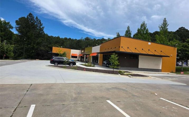 Pictures of Business for Sale, Retail, Industrial property located at 2380 Sheriff Rd, Atlanta, GA 30349 for sales - image #1
