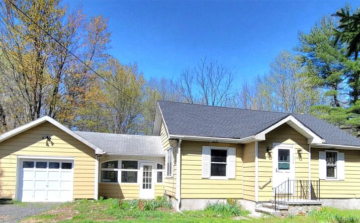 1084 State Route 17K, Montgomery