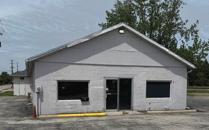 Pictures of Retail property located at 321 E Adrian St, Blissfield, MI 49228 for sales - image #1