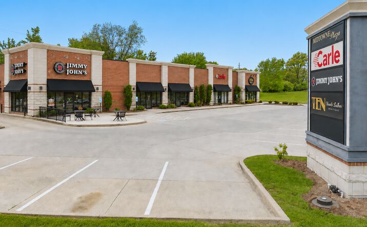 Pictures of Retail, Office property located at 401 North Keller Drive, Effingham, IL 62401 for sales - image #1