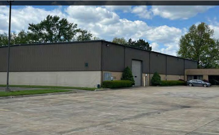 Pictures of Industrial property located at 9107 Pleasantwood Ave. NW, North Canton, OH 44720 for sales - image #1