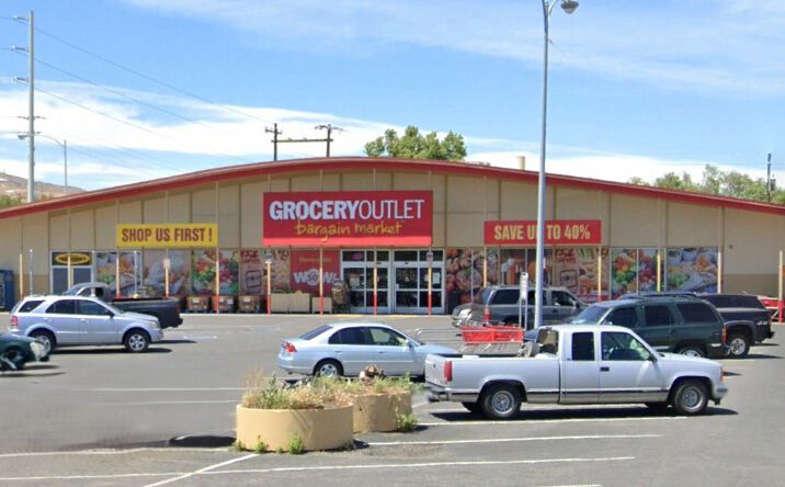 Pictures of Retail property located at 2020 Oddie Boulevard, Sparks, NV 89431 for sales - image #1