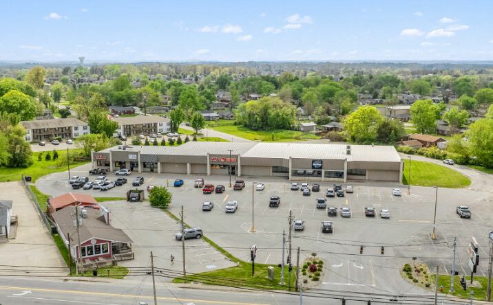 Pictures of Retail property located at 611 N BARDSTOWN RD, MOUNT WASHINGTON, KY 40047-7838 for sales - image #1