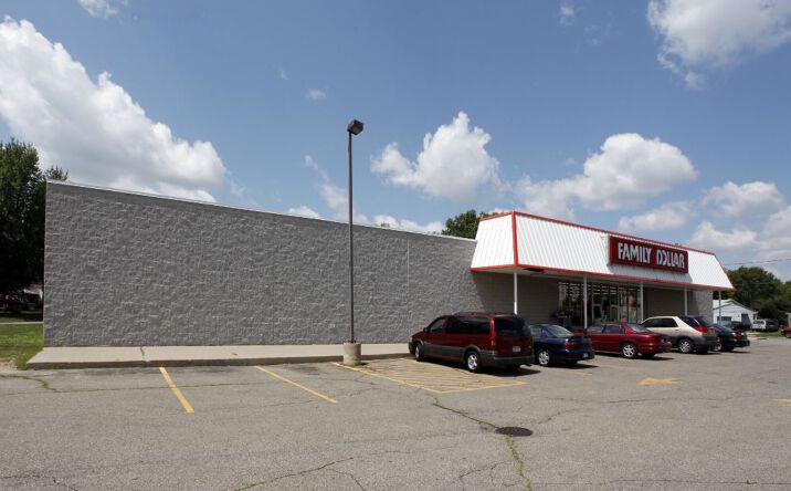 Pictures of Retail property located at G4386 S SAGINAW ST, BURTON, MI 48529 for sales - image #1
