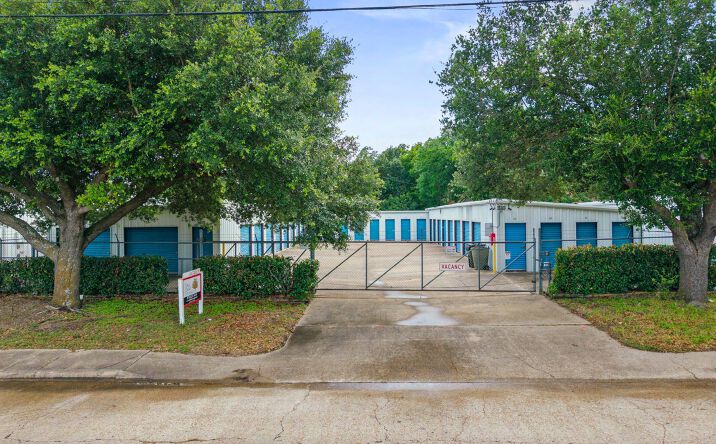 Pictures of Self Storage property located at 2306 Cavitt Ave, Bryan, TX 77801 for sales - image #1