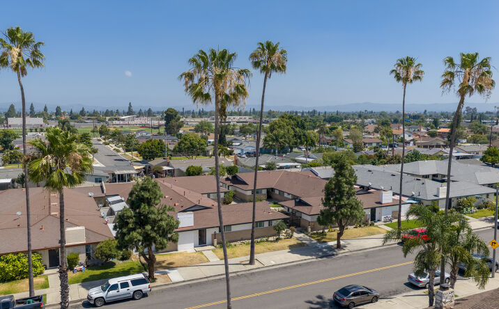 Pictures of Multifamily property located at 2127 East Almont Avenue, Anaheim, CA 92806 for sales - image #1