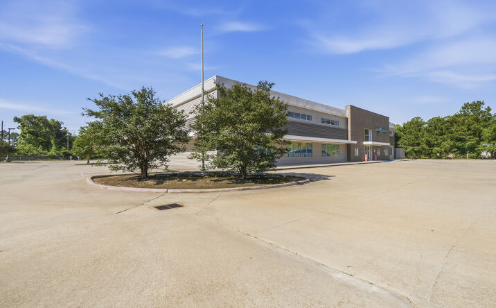 Pictures of Retail, Office, Mixed Use property located at 28519 Sweetgum Road, Magnolia, TX 77354 for sales - image #1