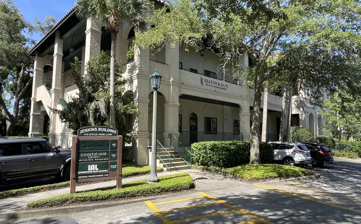 Pictures of Office property located at 110 OFFICE PARK LN, SAINT SIMONS ISLAND, GA 31522-6601 for sales - image #1