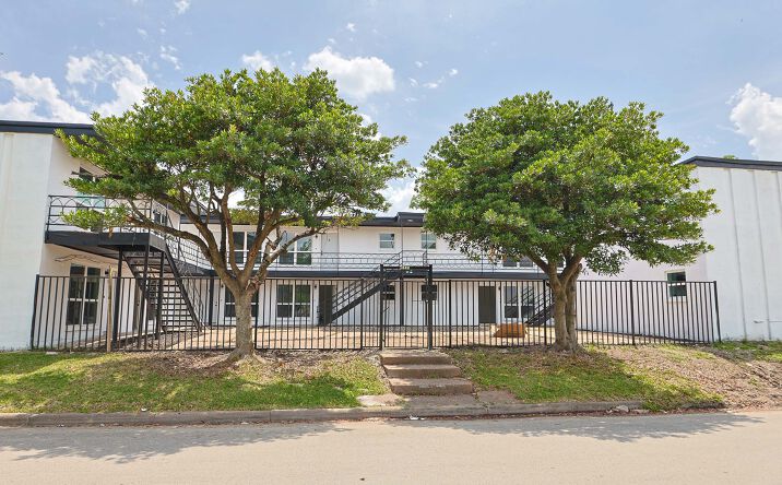 Pictures of Multifamily property located at 6840 Fairway Drive, Houston, TX 77087 for sales - image #1