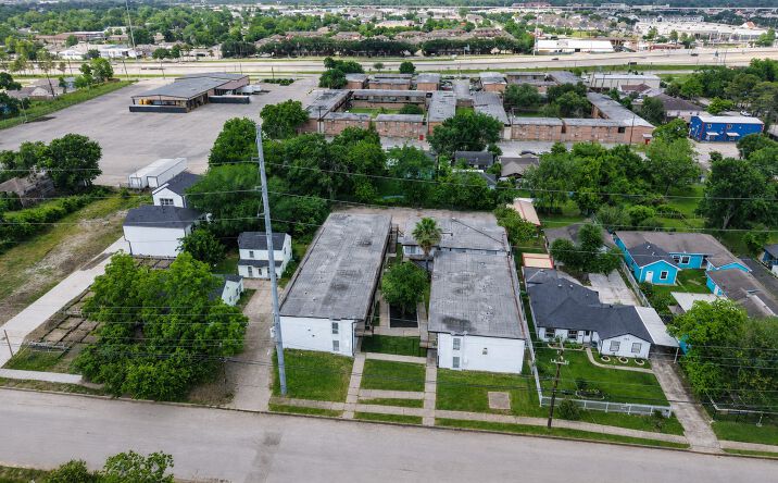 Pictures of Multifamily property located at 6821 Fairway Drive, Houston, TX 77087 for sales - image #1