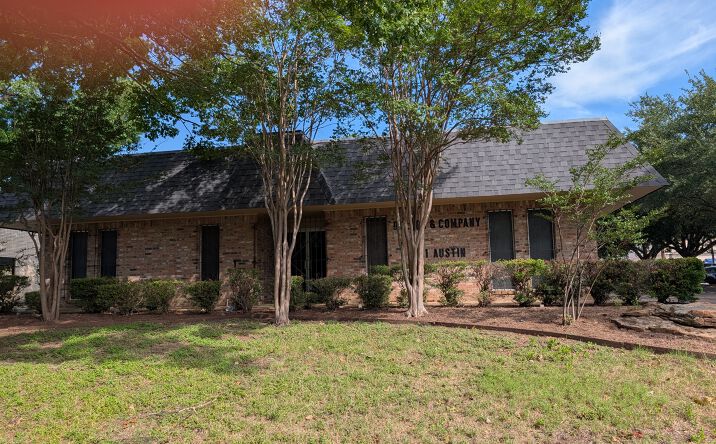 Pictures of Retail property located at 1901 Austin Avenue, Waco, TX 76701 for sales - image #1