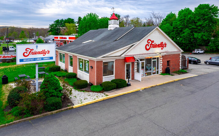 Pictures of Retail property located at 304 MOUNTAIN AVE, HACKETTSTOWN, NJ 07840-2422 for sales - image #1