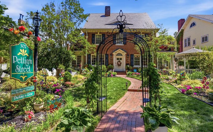 Pictures of Hospitality property located at 302 PETTIGRU ST, GREENVILLE, SC 29601-3113 for sales - image #1