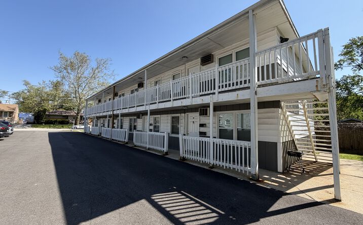 Pictures of Multifamily property located at 474 West 14th Place, Chicago Heights, IL 60411 for sales - image #1