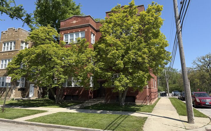 Pictures of Multifamily property located at 37 West 14th Place, Chicago Heights, IL 60411 for sales - image #1