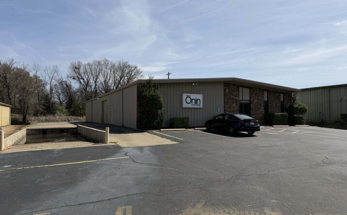 Pictures of Industrial property located at 4609 South 16th Street, Fort Smith, AR 72901 for sales - image #1