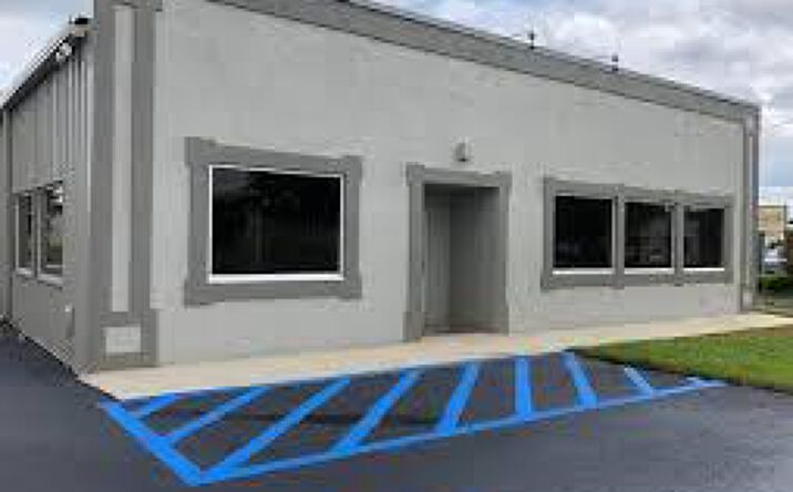 Pictures of Retail, Office property located at 1944 Central Parkway Southwest, Decatur, AL 35601 for sales - image #1