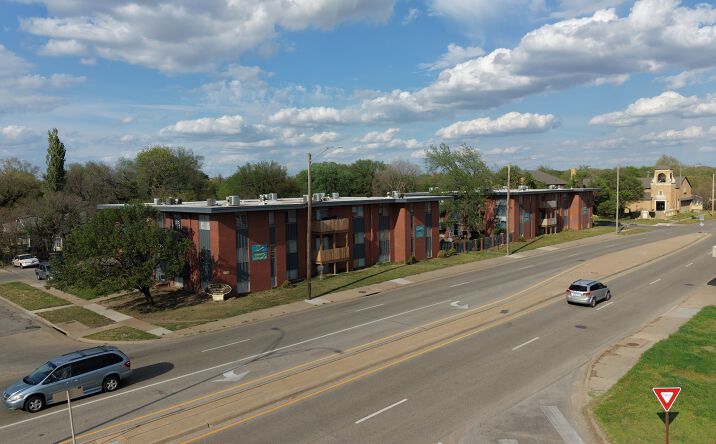 Pictures of Multifamily property located at 2510 East Lincoln Street, Wichita, KS 67211 for sales - image #1