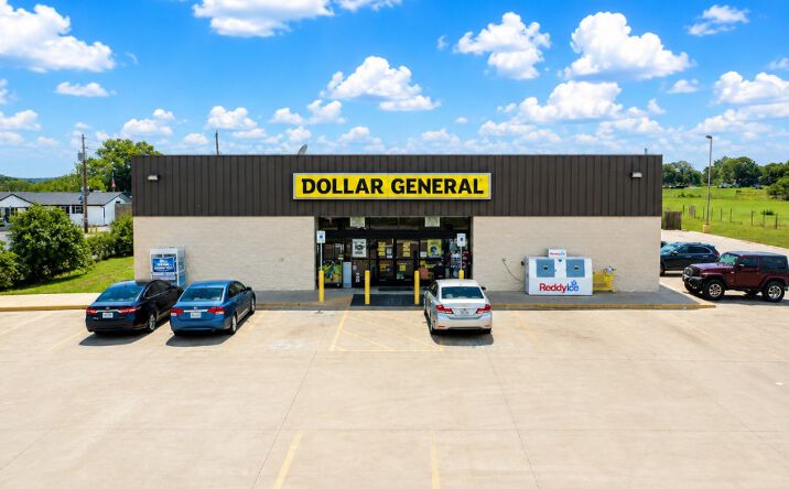 Pictures of Retail property located at 307 Center Avenue South, Mitchellville, IA 50169 for sales - image #1