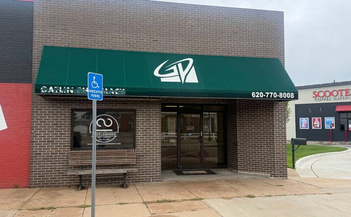 Pictures of Office property located at 112 N. Main St., Pratt, KS 67124 for sales - image #1