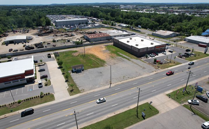 Pictures of Land property located at 1505 East Oak Street, Conway, AR 72032 for sales - image #1