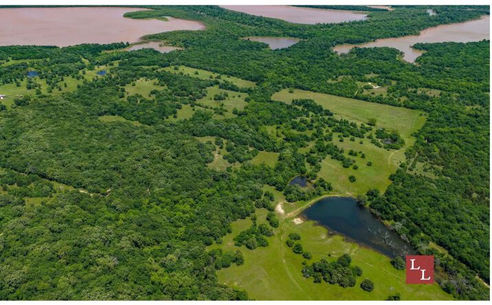 Pictures of Land property located at 20253 Bales Road, Madill, OK 73446 for sales - image #1