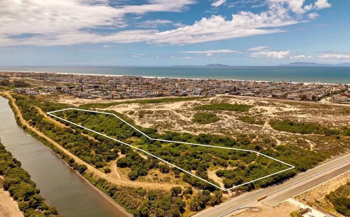 Pictures of Land property located at 4901 W 5th, Oxnard, CA 93035 for sales - image #1