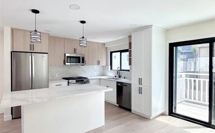 Pictures of Multifamily property located at 1310 Loma Drive, Hermosa Beach, CA 90254 for sales - image #1