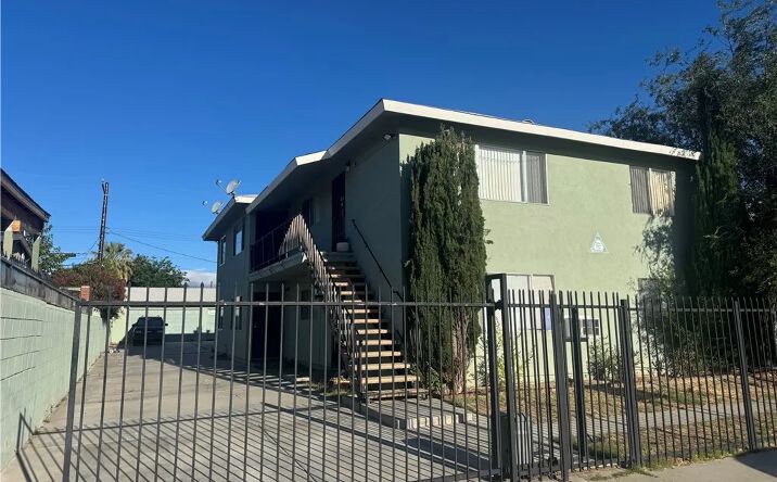Pictures of Multifamily property located at 38721 5th East, Palmdale, CA 93550 for sales - image #1