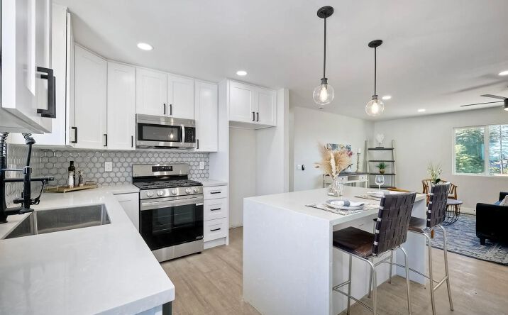Pictures of Multifamily property located at 560 11th St, Imperial Beach, CA 91932 for sales - image #1